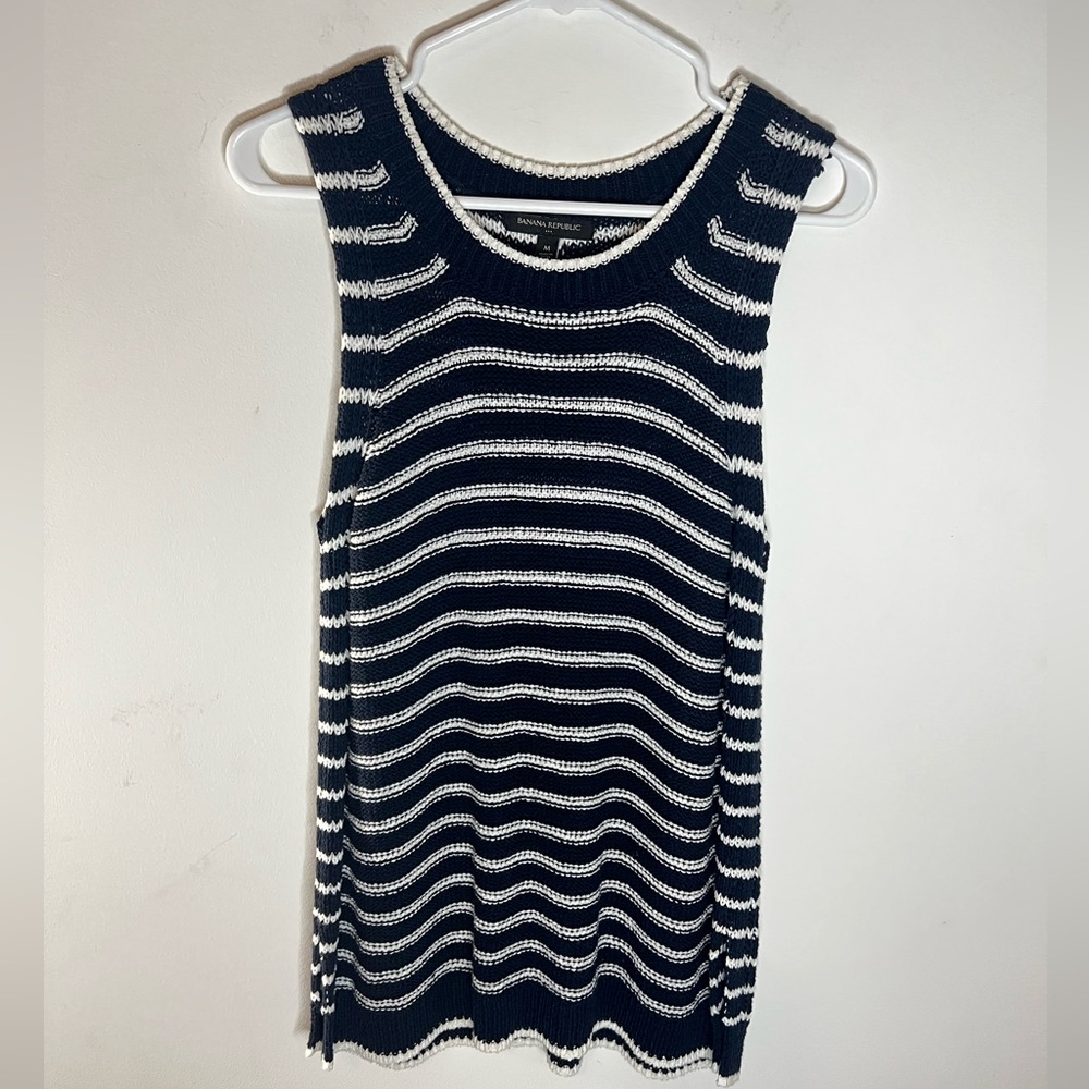 Banana Republic Factory Sleeveless Sweater Tank | Size Medium | EUC